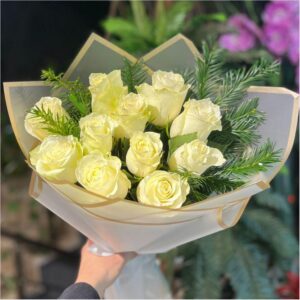 11 Adet Beyaz Gül Buketi