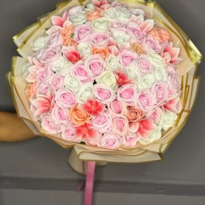 Pembe Ve Beyaz Yapay Güller Mahmutlar Çiçekçi
