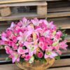 Sepet İçinde Lilyum Ve Pembe Güller Sepet İçinde Lilyum Ve Pembe Güller